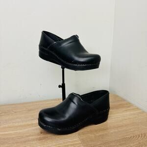 Dansko Professional Black Leather Clogs Women’s Size 6.5